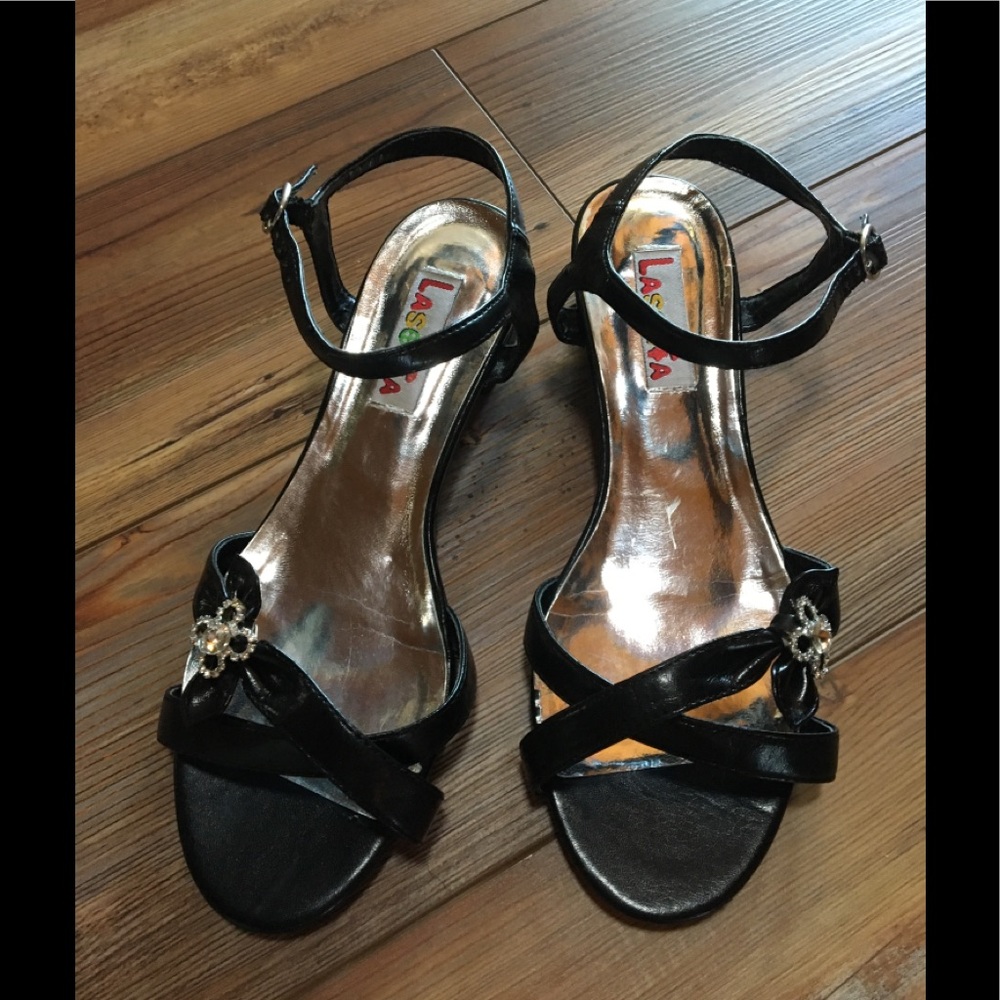Black low heeled strappy sandals with BlingBling